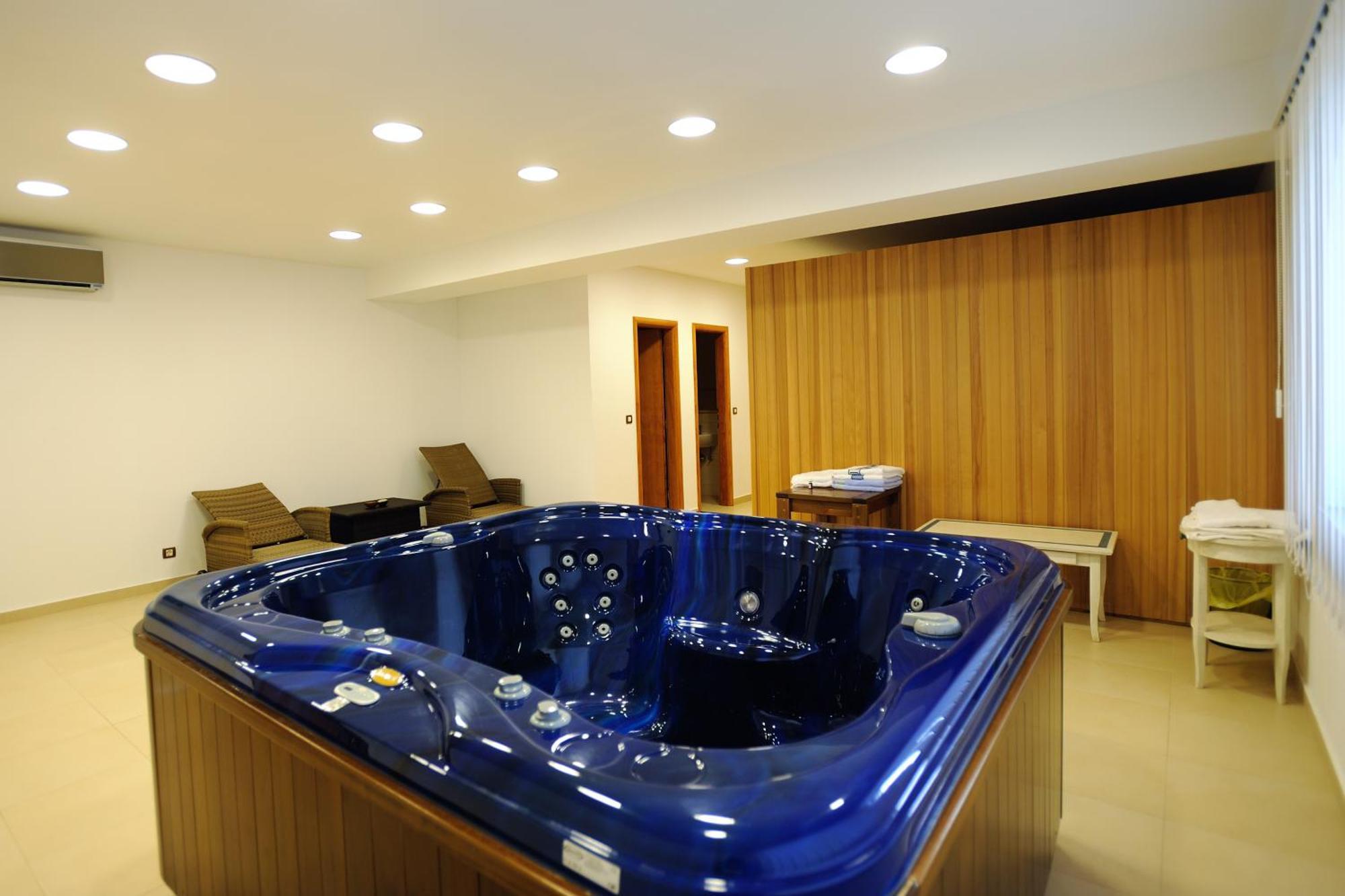 Hotel Solitudo Uble ภายนอก รูปภาพ
