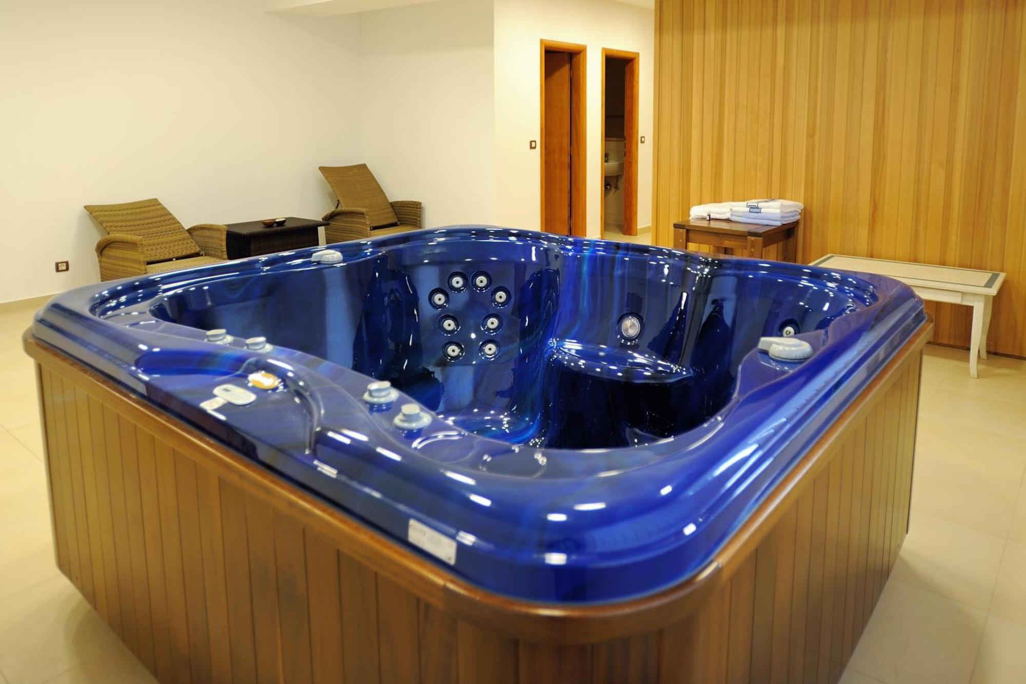 Hotel Solitudo Uble ภายนอก รูปภาพ