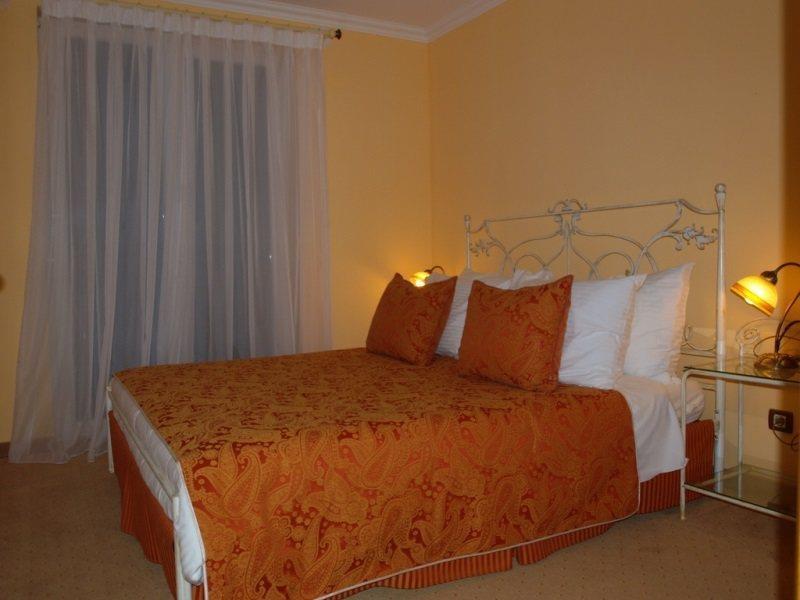 Hotel Solitudo Uble ภายนอก รูปภาพ